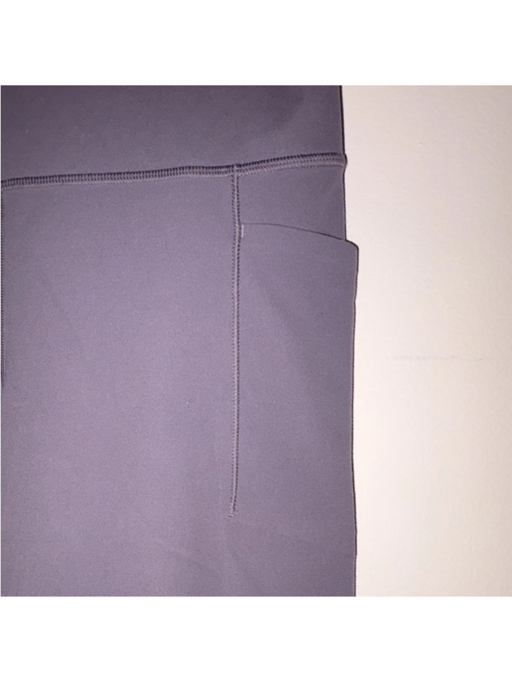 Athleta Salutation Stash Flare Yoga Pants Dusk Violet Medium Workout Yoga Gym - Picture 3 of 6